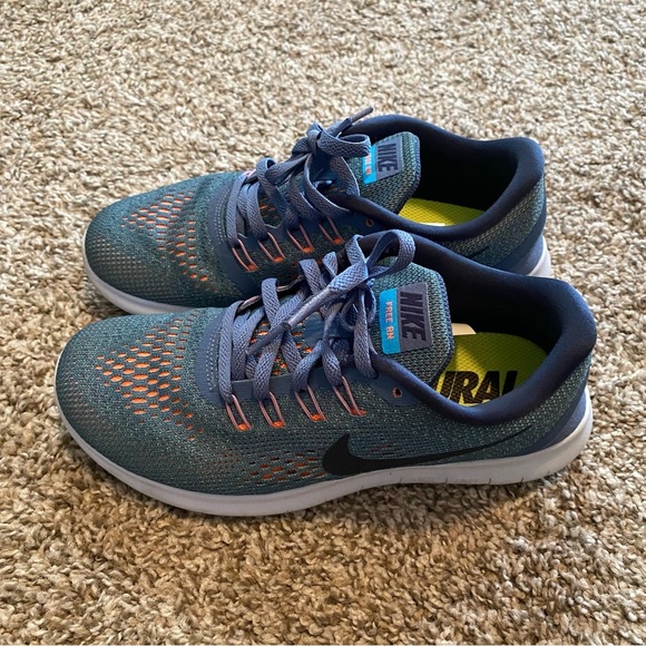 Nike Blue Running Sneakers Size 6 - Picture 1 of 8